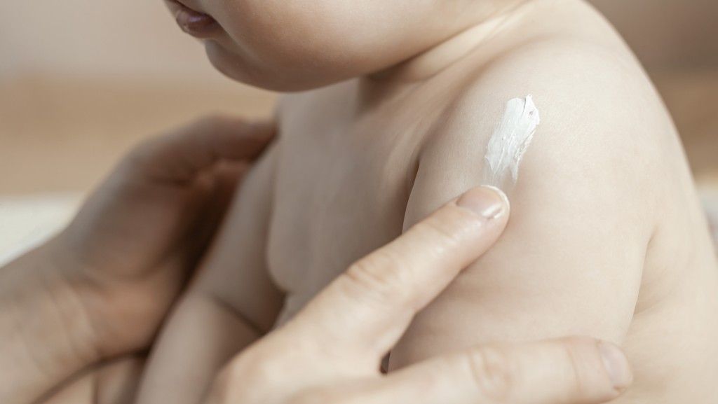 Die Besonderheiten der Haut von Kindern und Babys